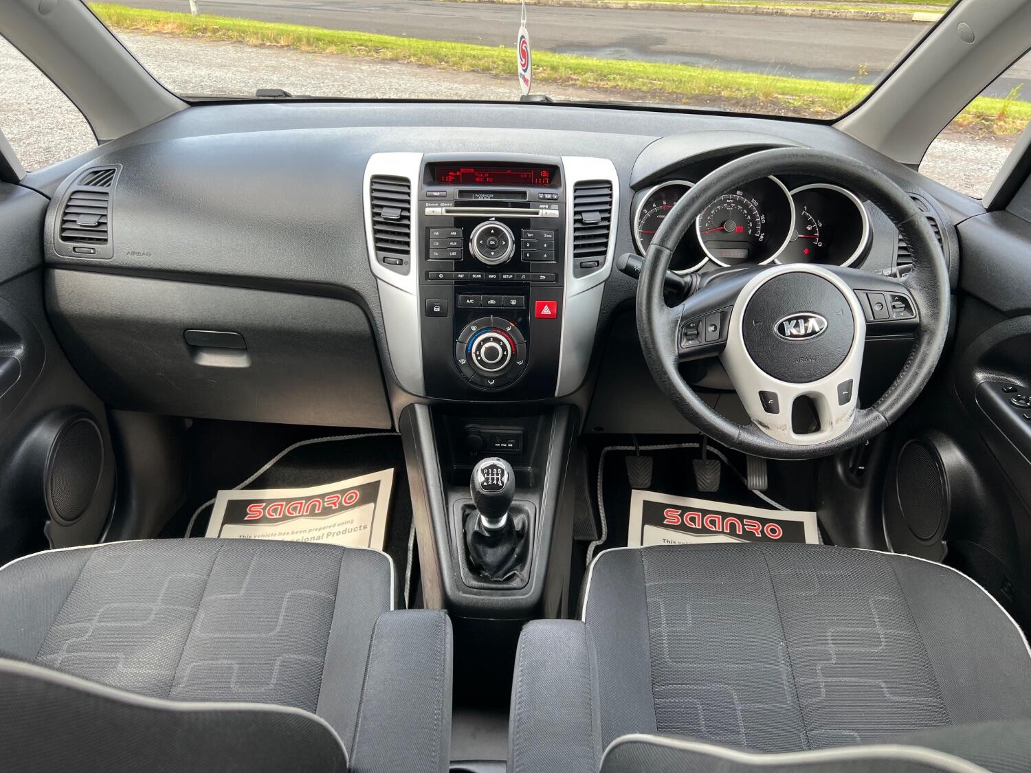  KIA VENGA