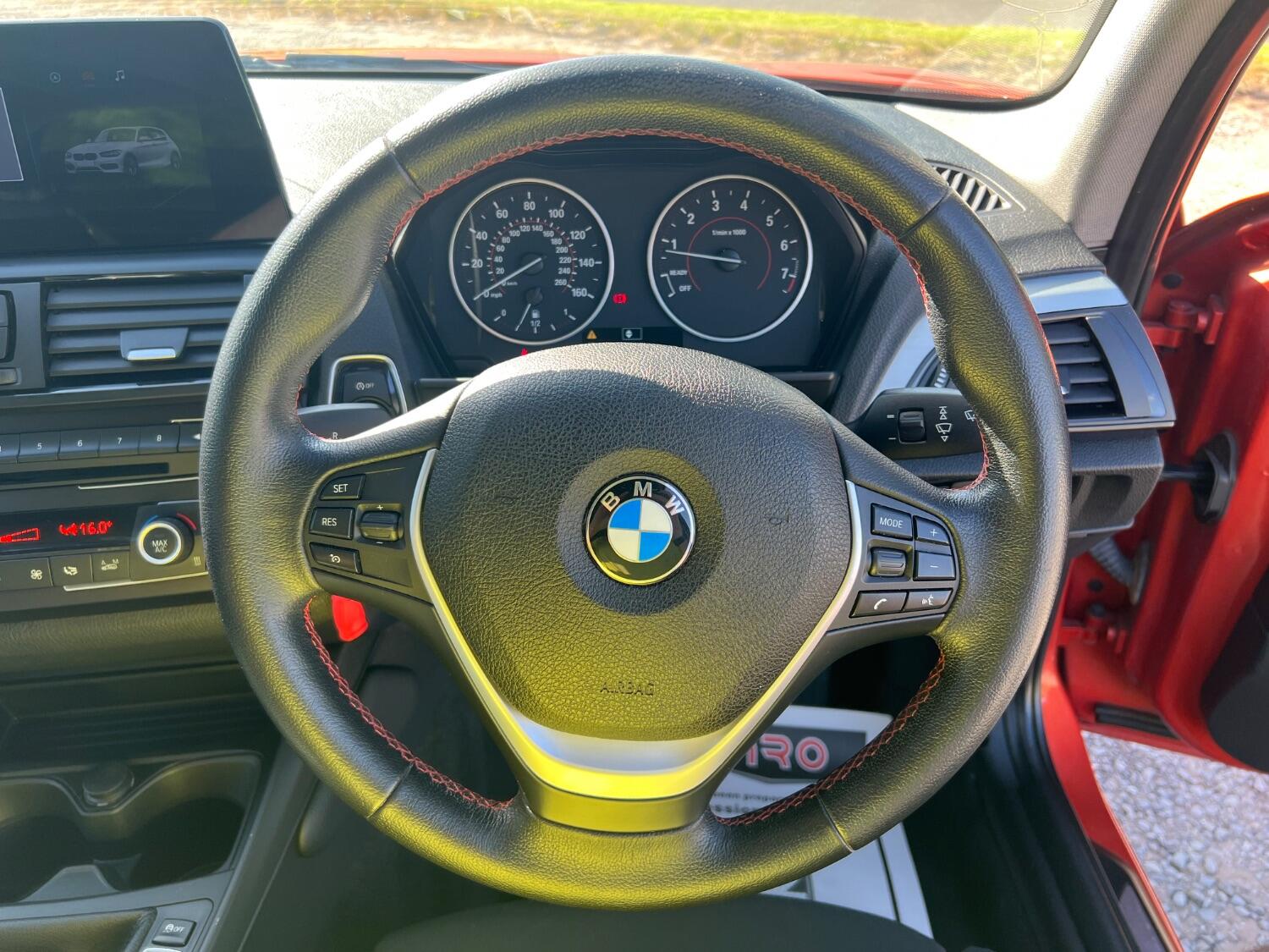  BMW 1 SERIES
