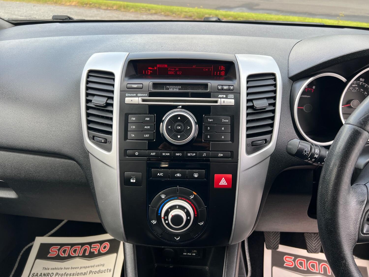  KIA VENGA