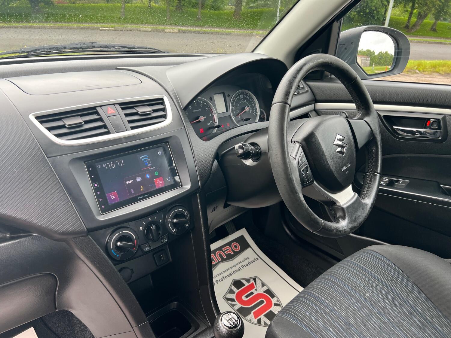  SUZUKI SWIFT