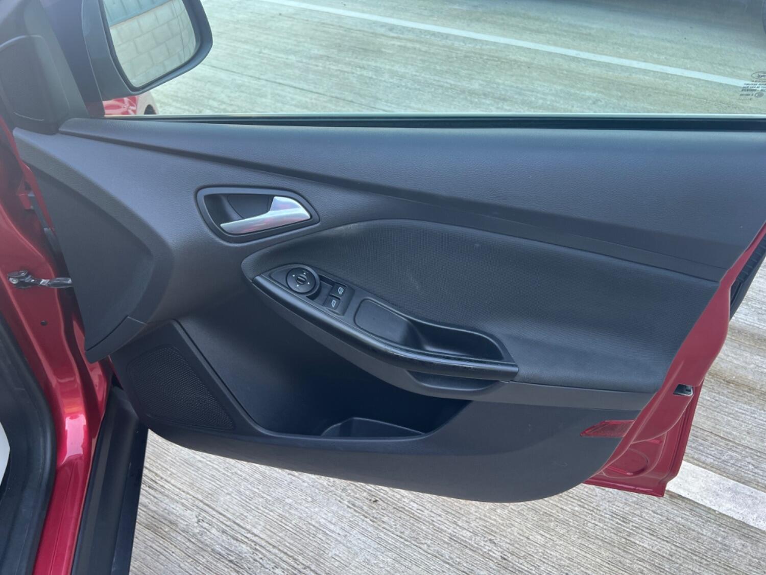  FORD FOCUS