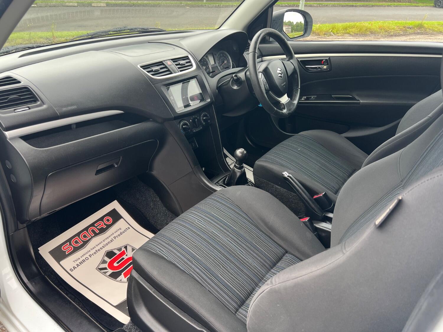  SUZUKI SWIFT