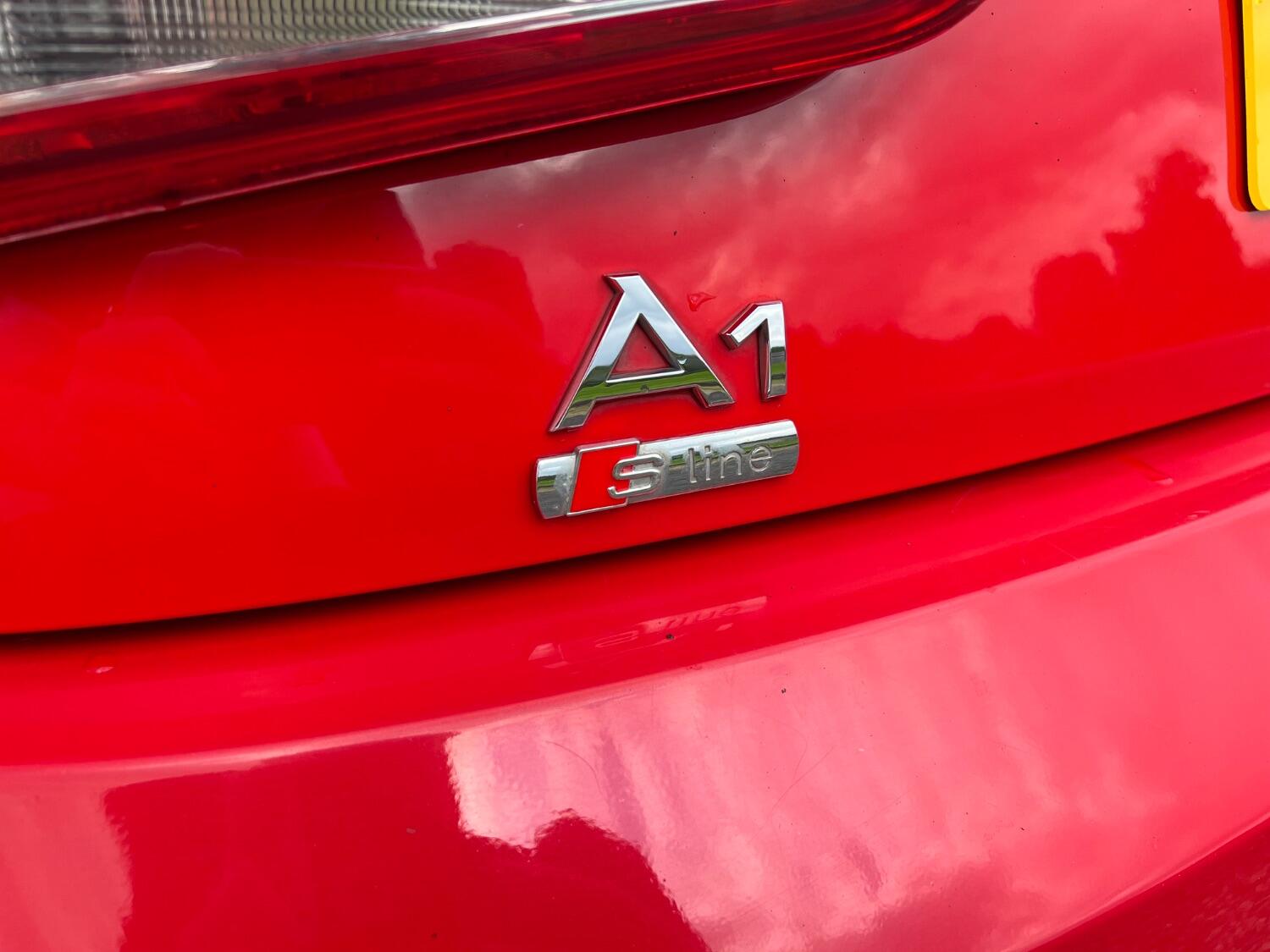  AUDI A1