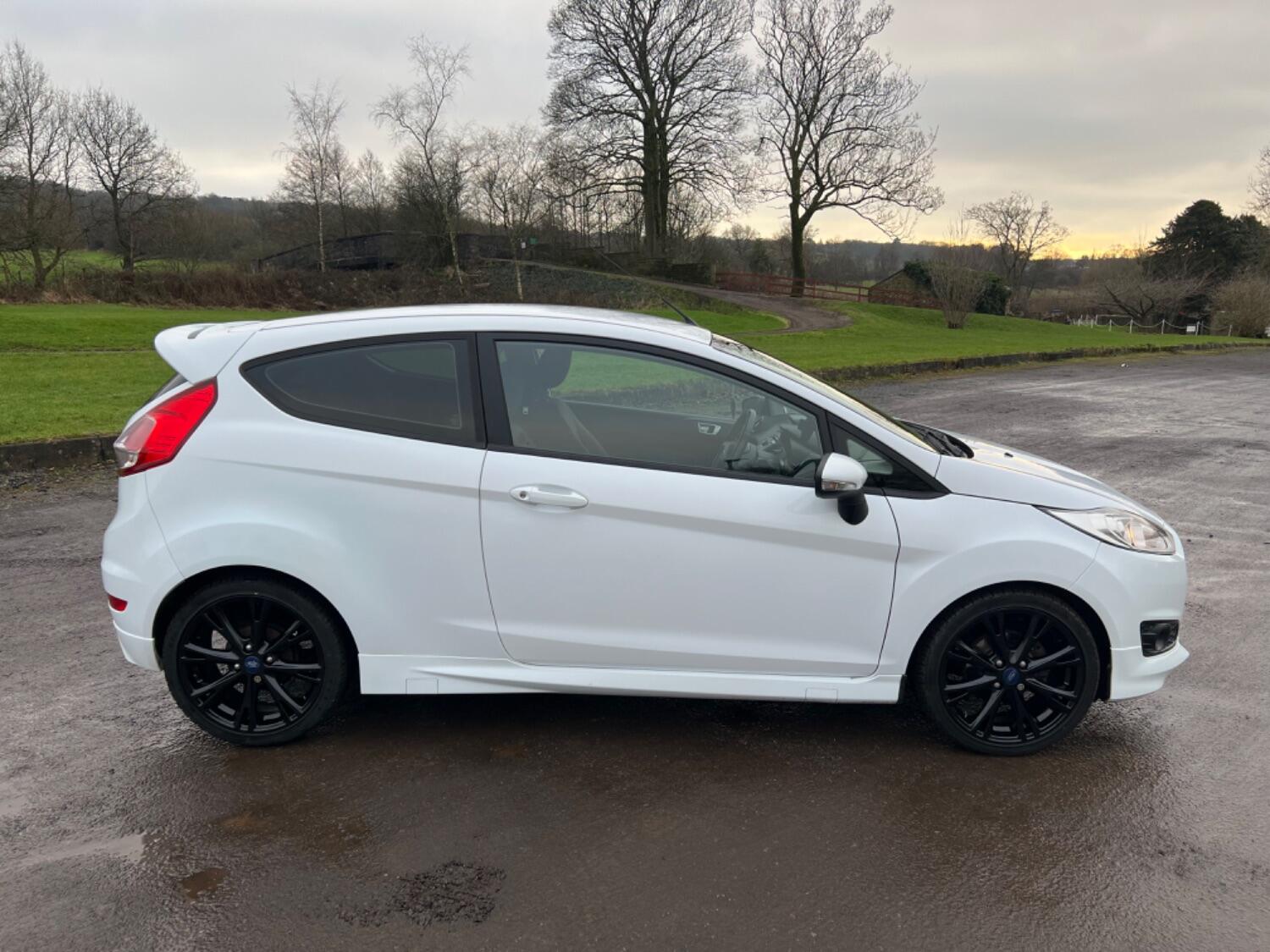  FORD FIESTA