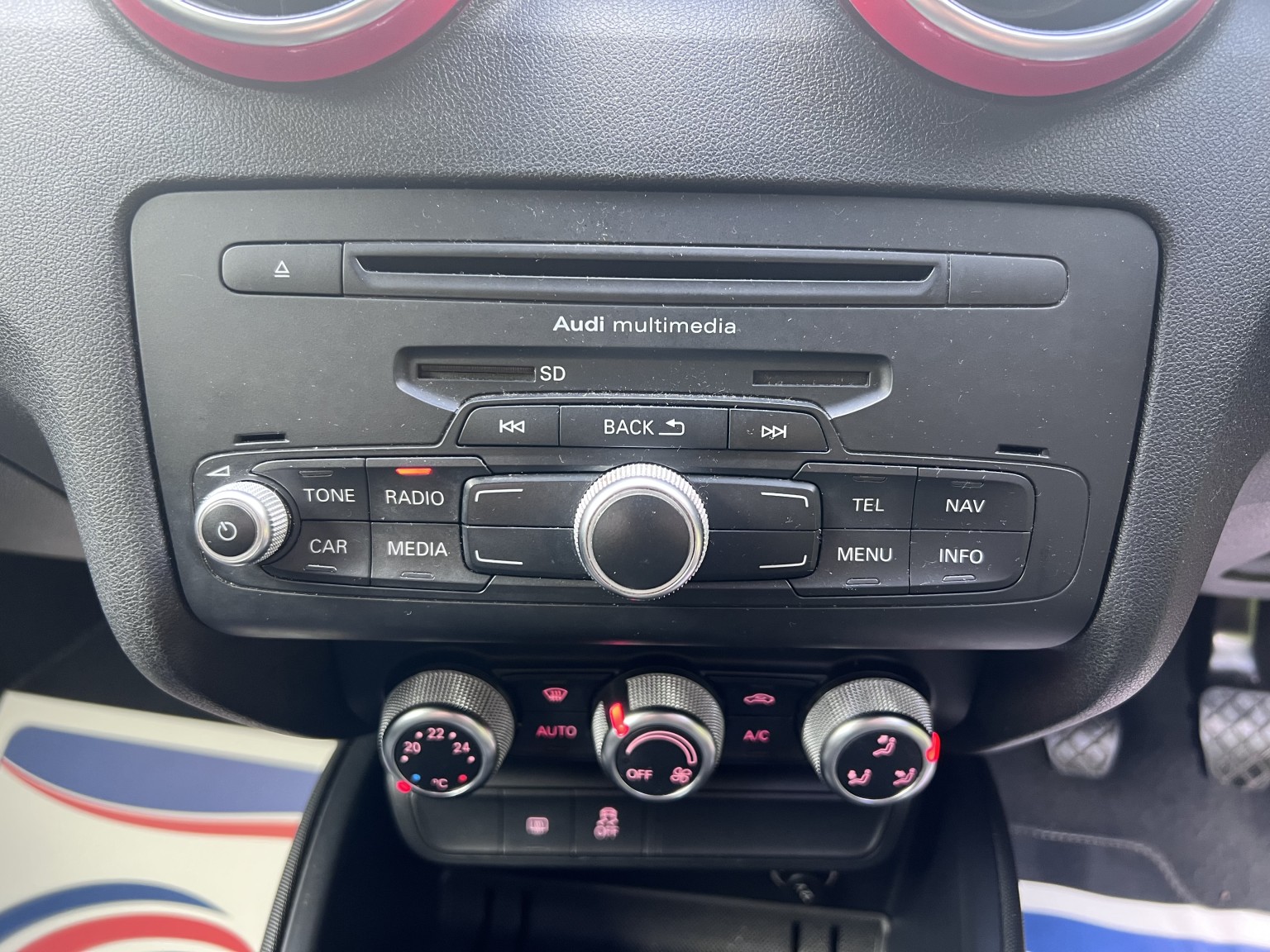  AUDI A1