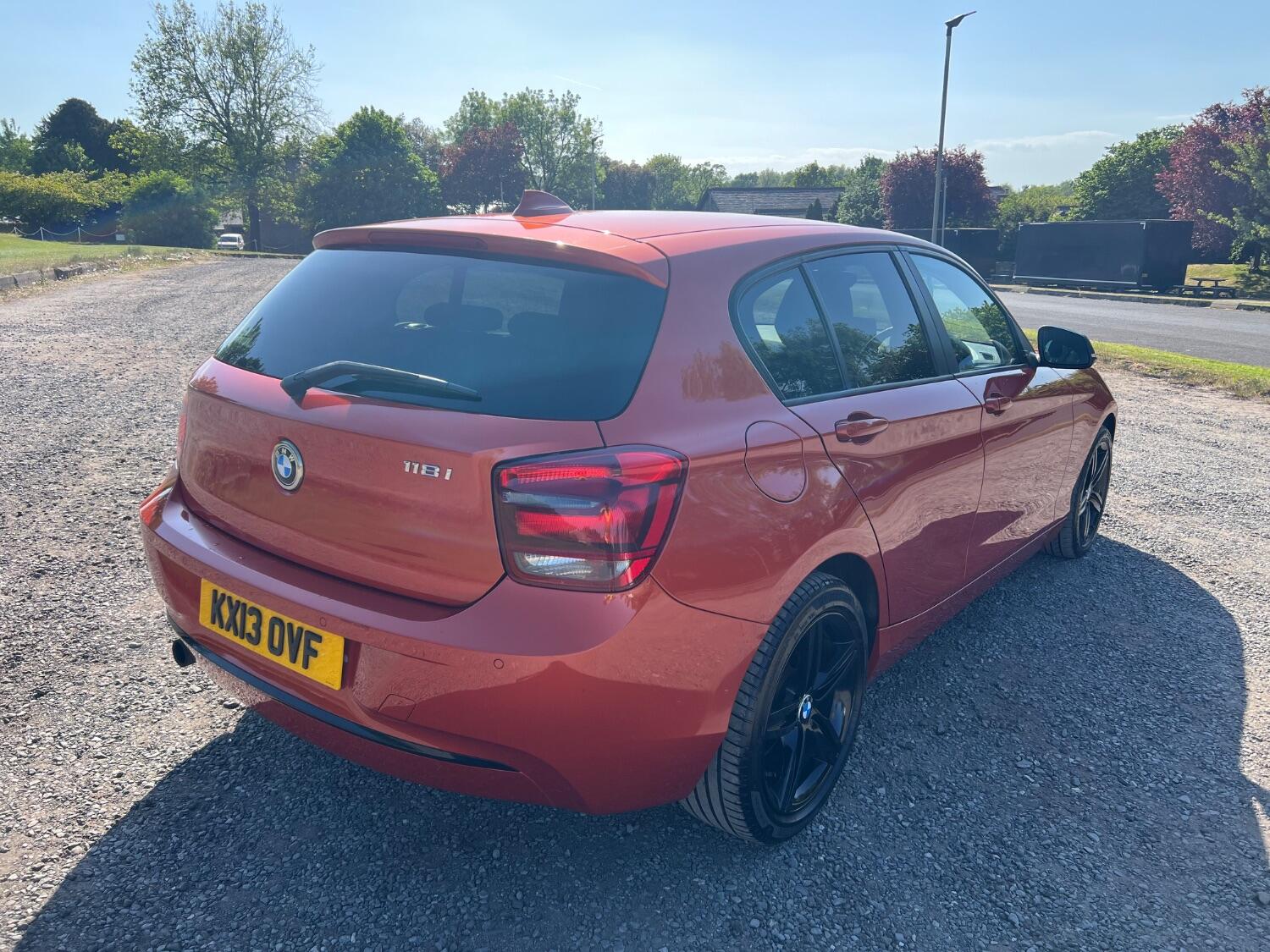  BMW 1 SERIES