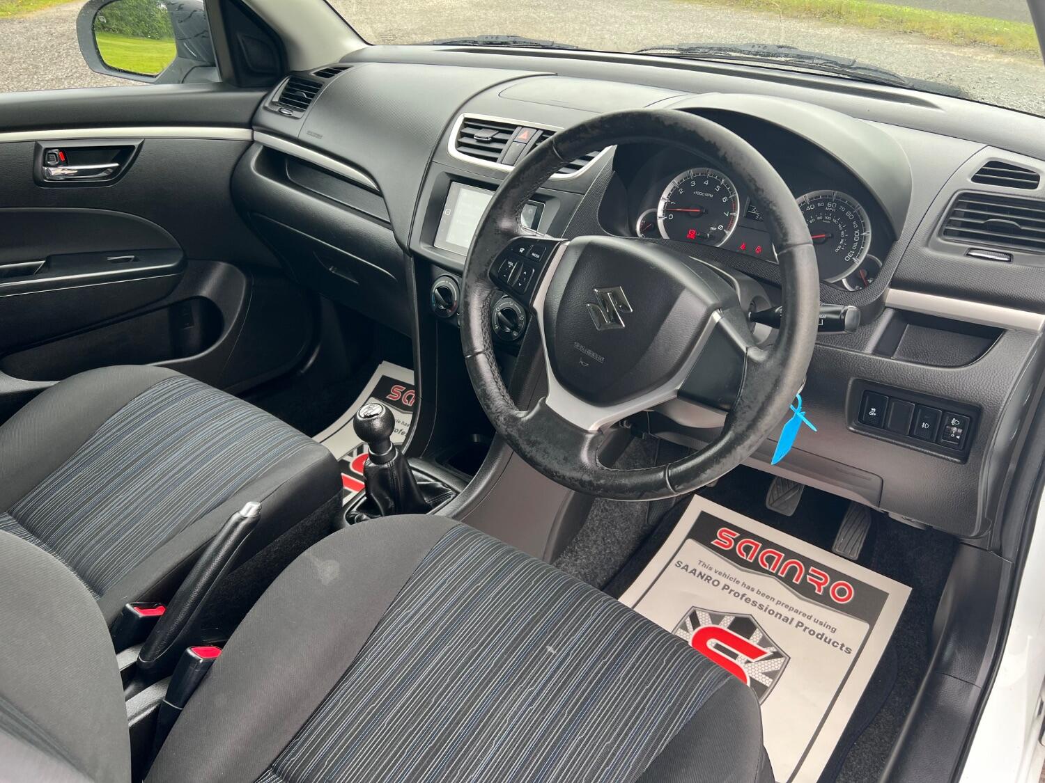  SUZUKI SWIFT