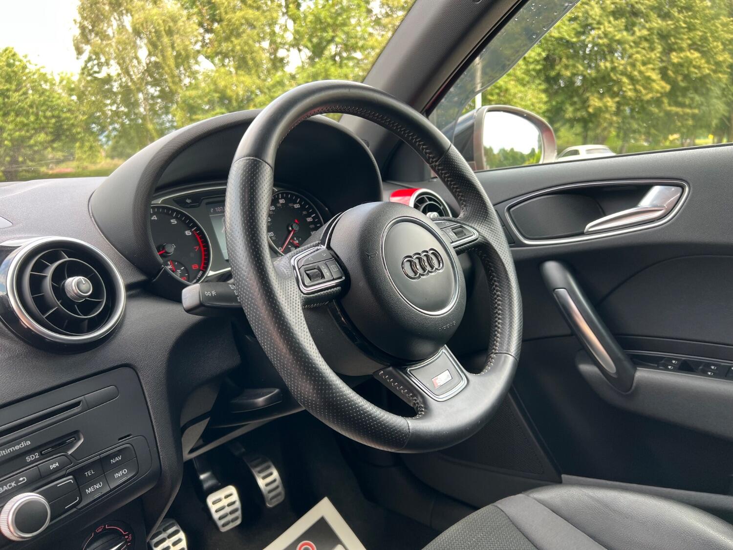  AUDI A1