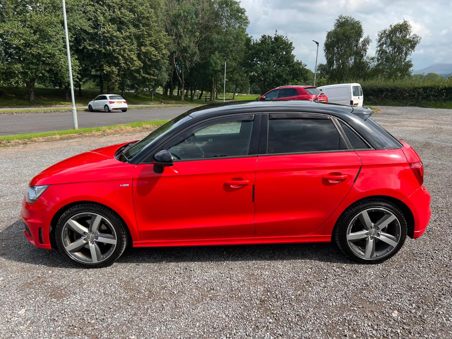  AUDI A1