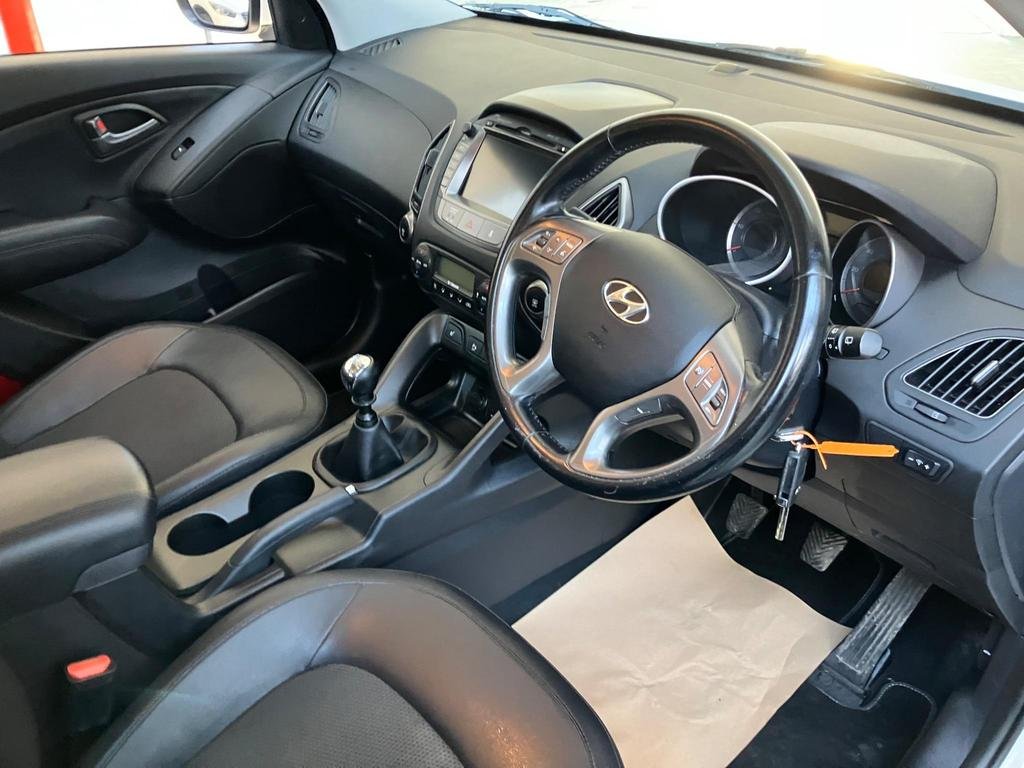  HYUNDAI IX35
