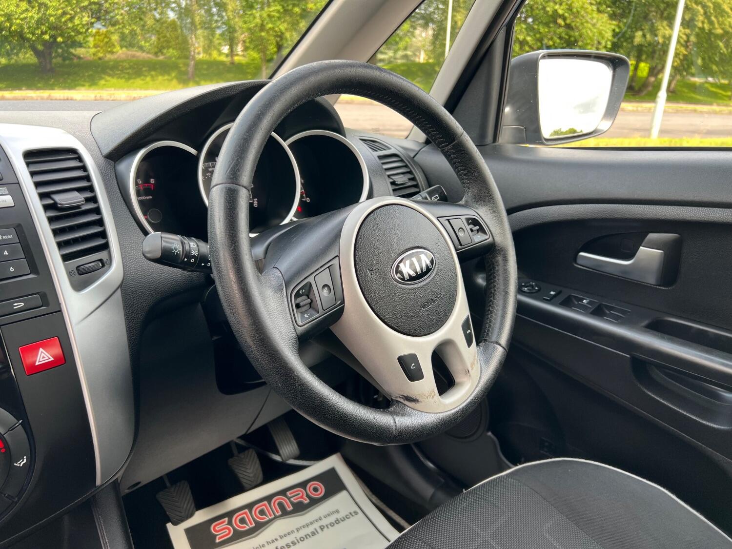  KIA VENGA