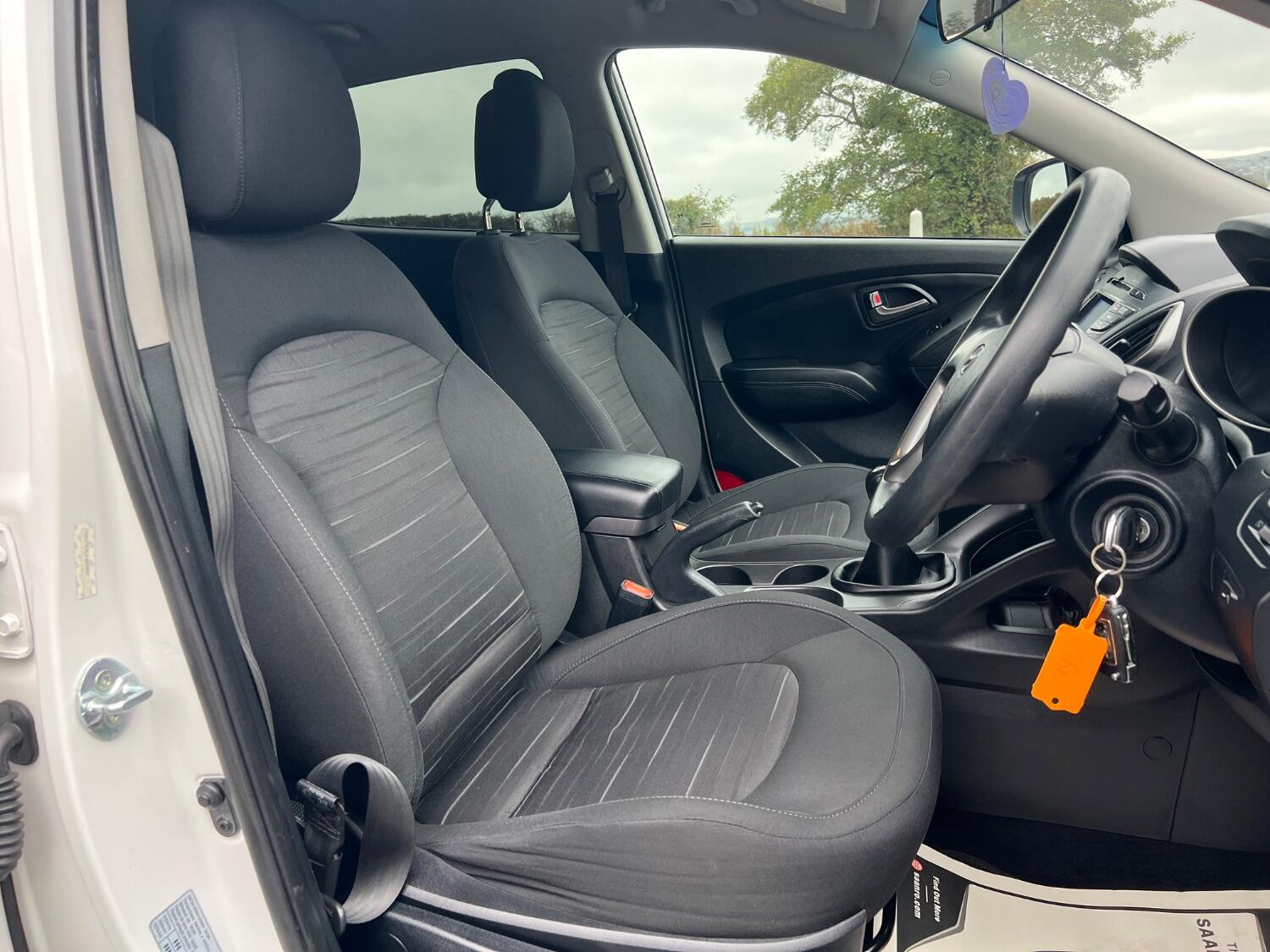  HYUNDAI IX35