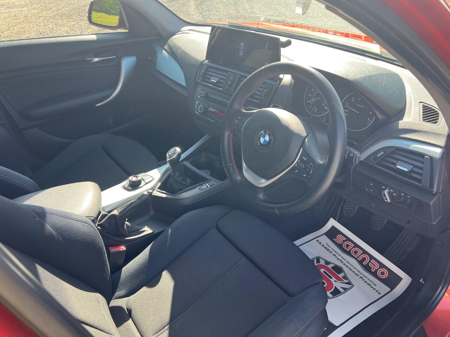  BMW 1 SERIES