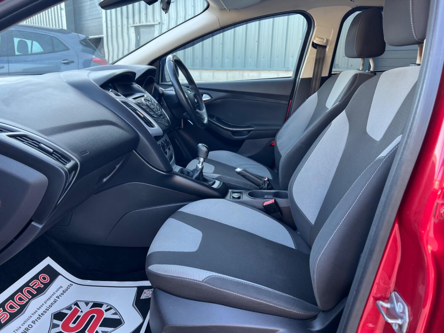  FORD FOCUS