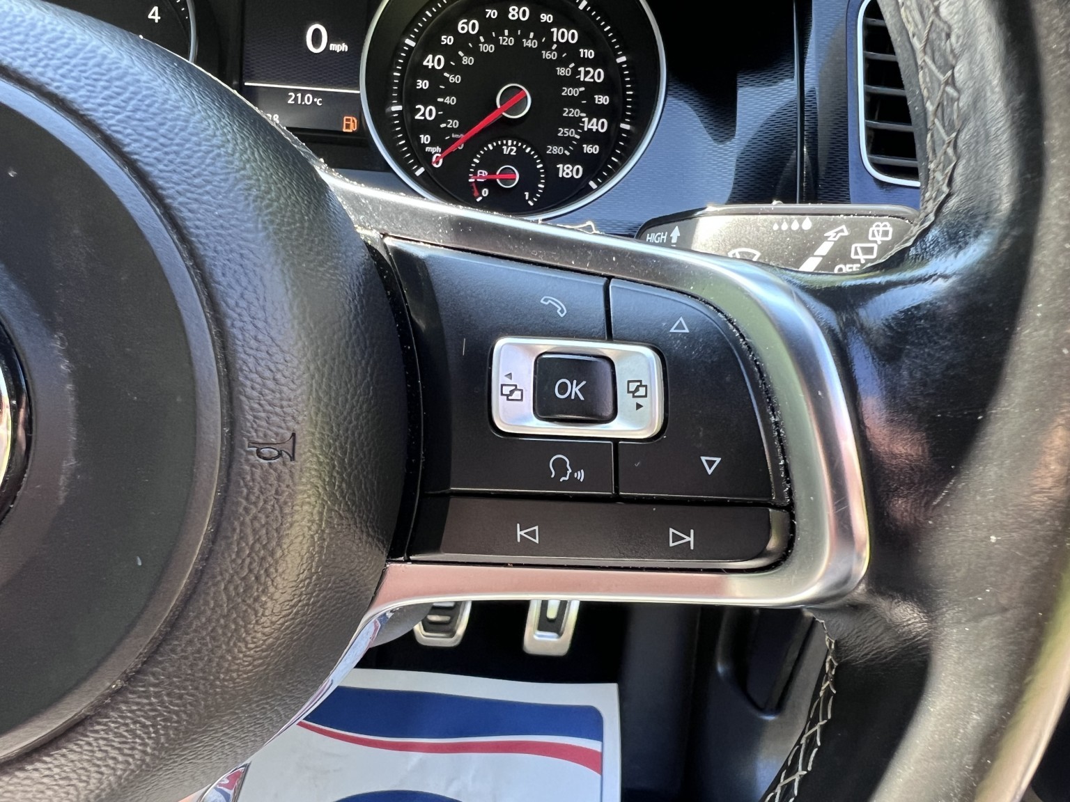  VOLKSWAGEN GOLF