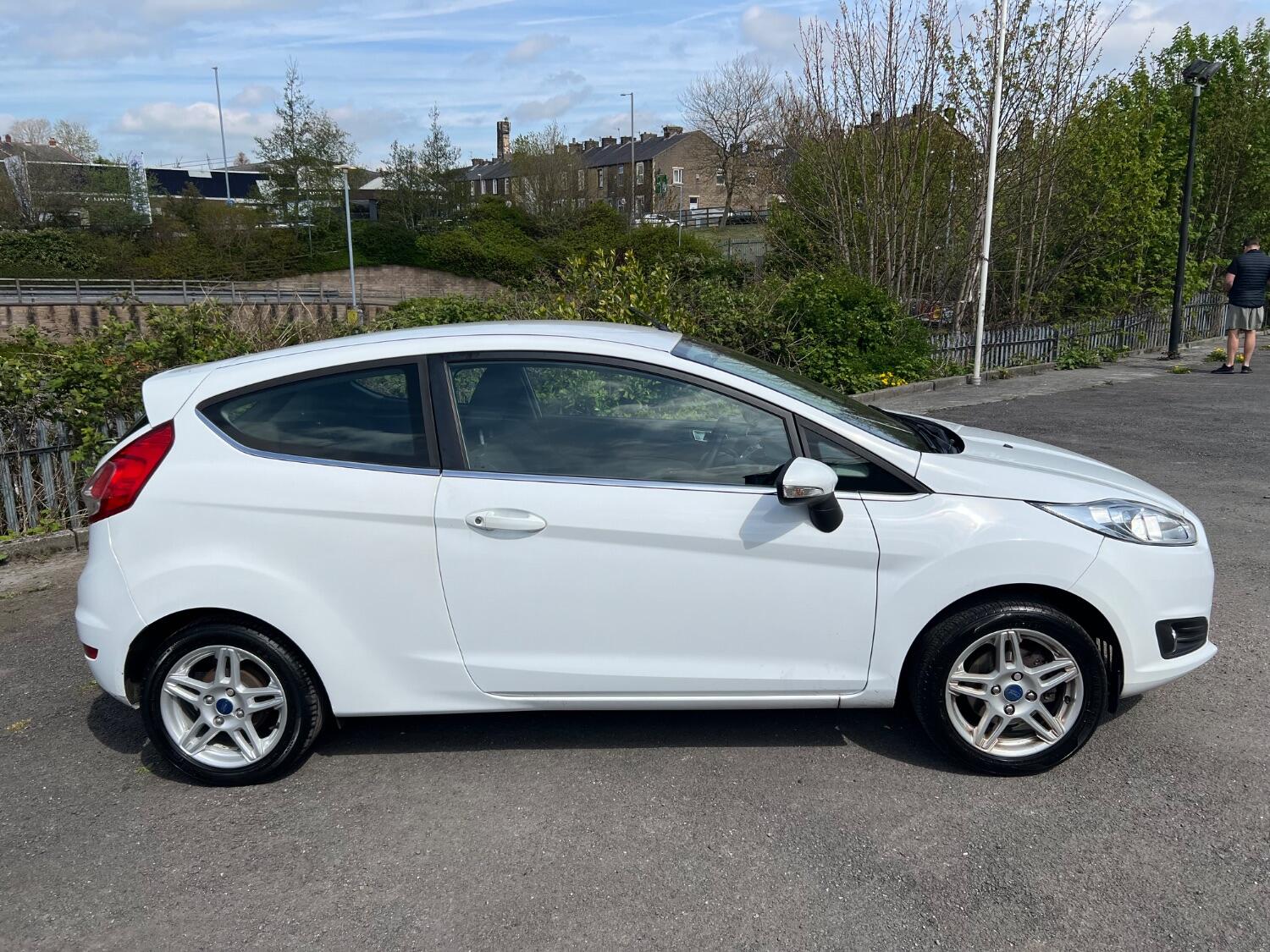  FORD FIESTA