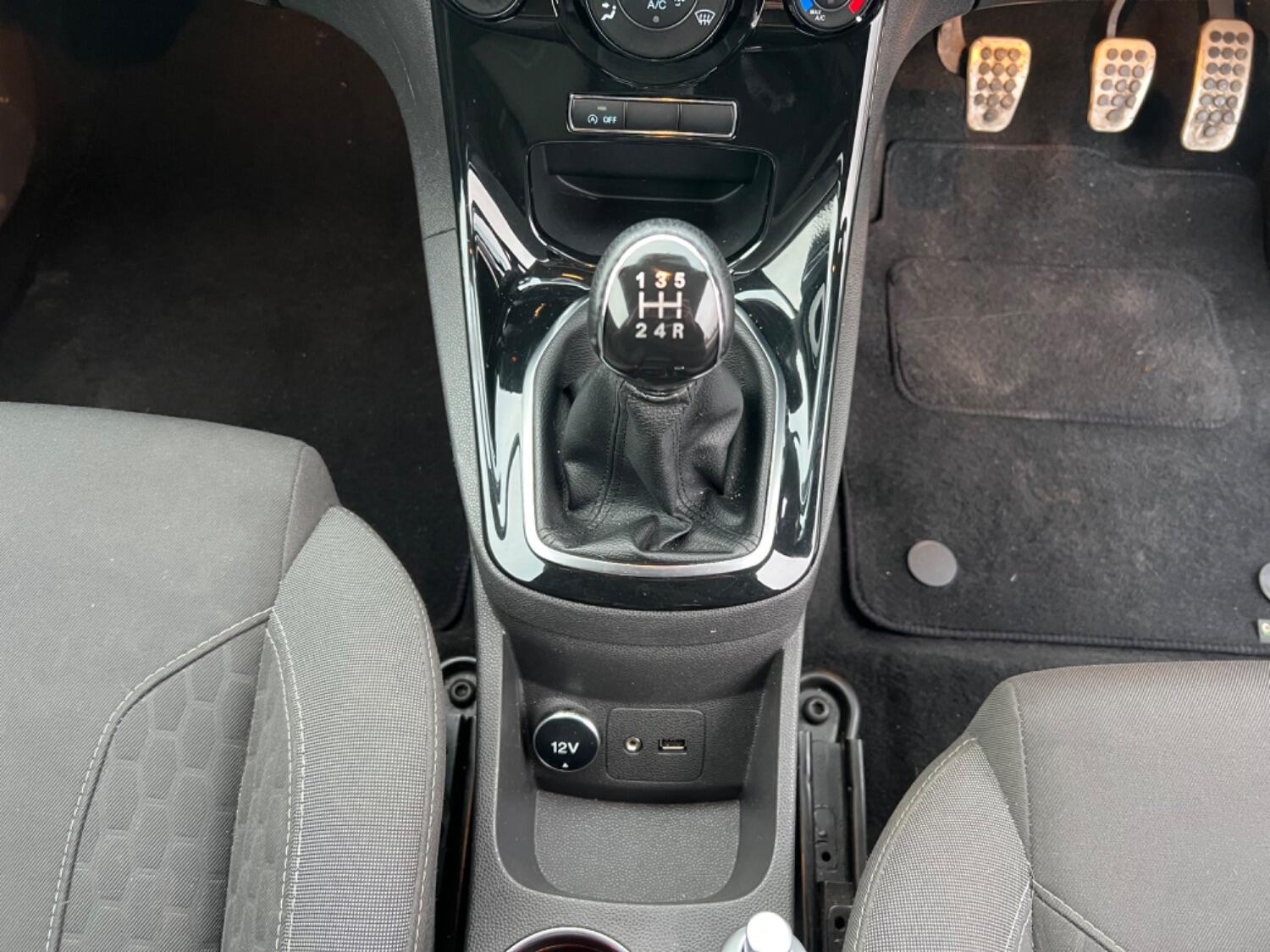  FORD FIESTA