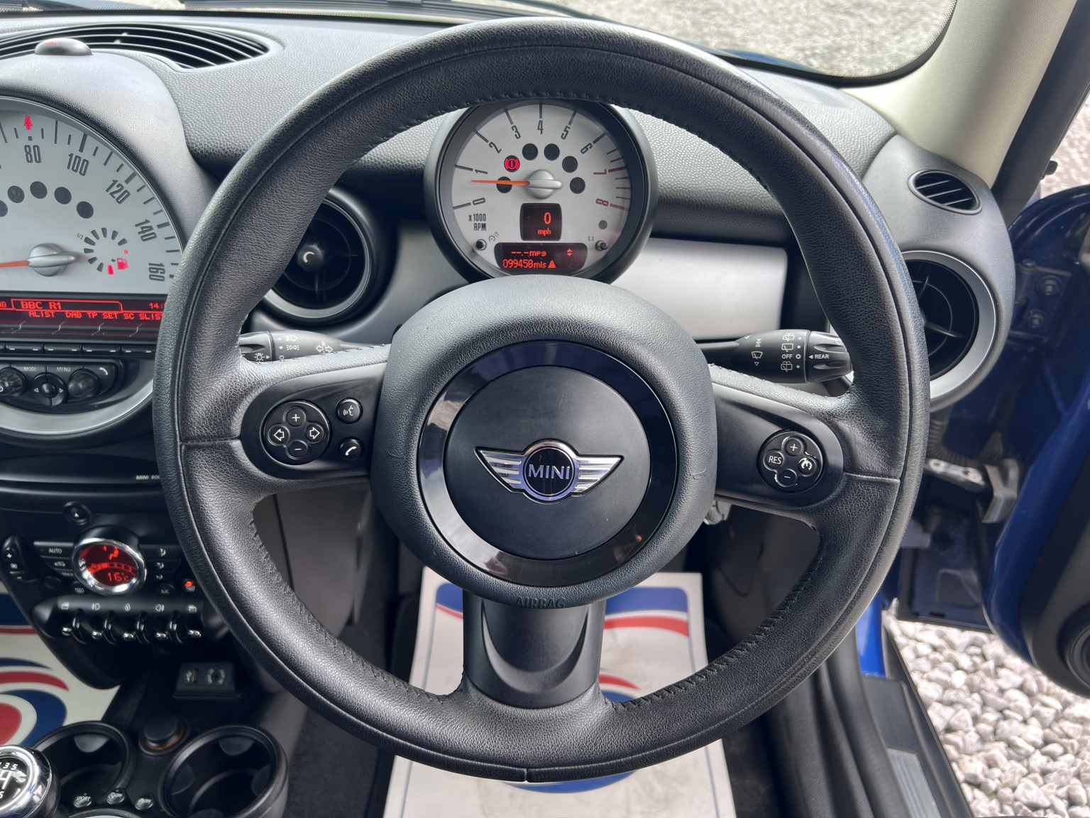  MINI HATCH