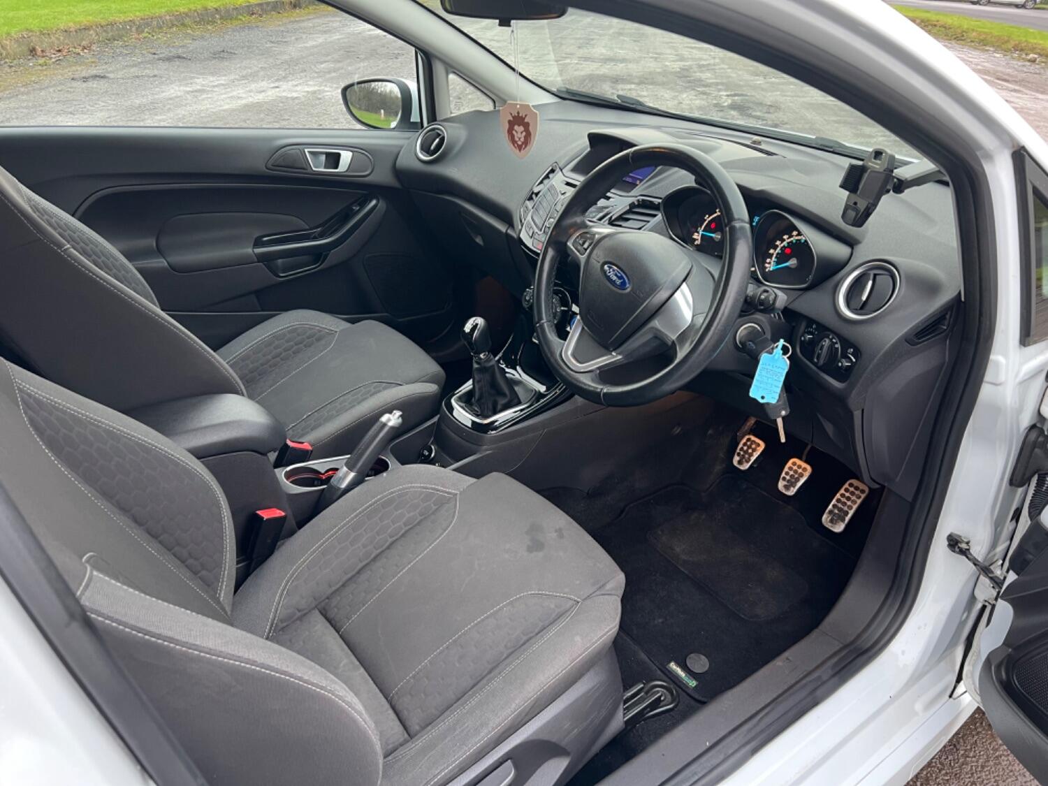 FORD FIESTA