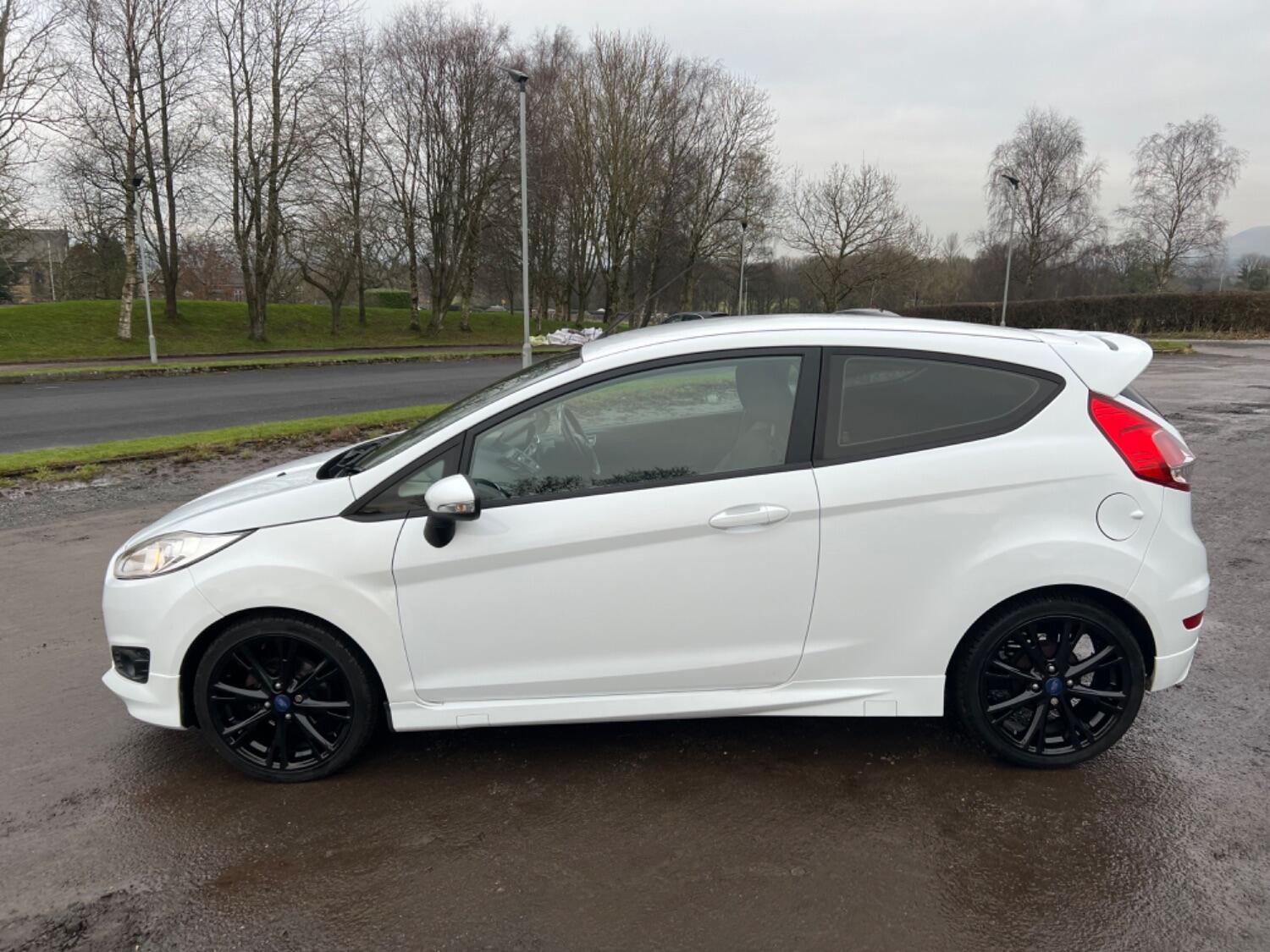  FORD FIESTA