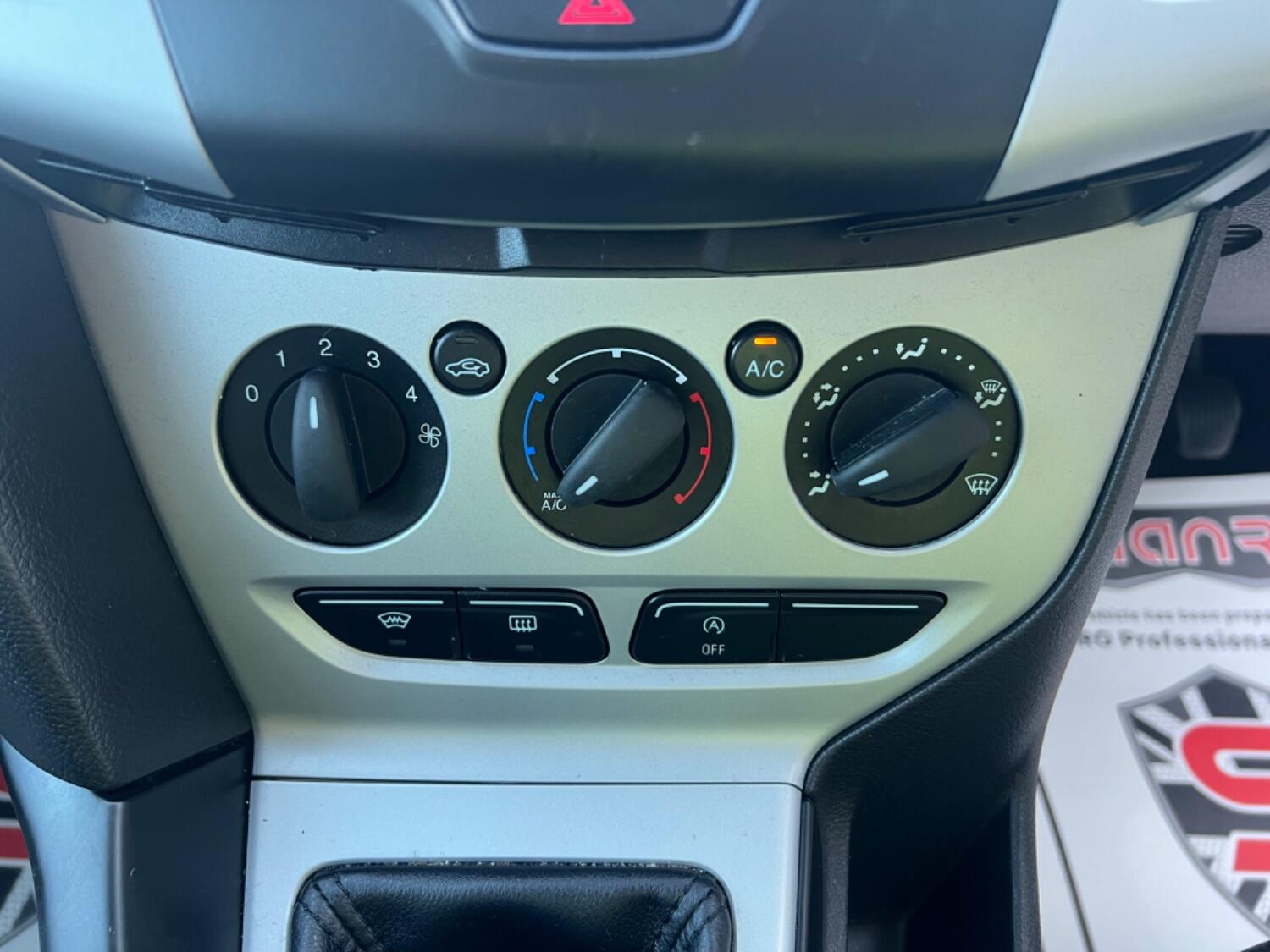  FORD FOCUS