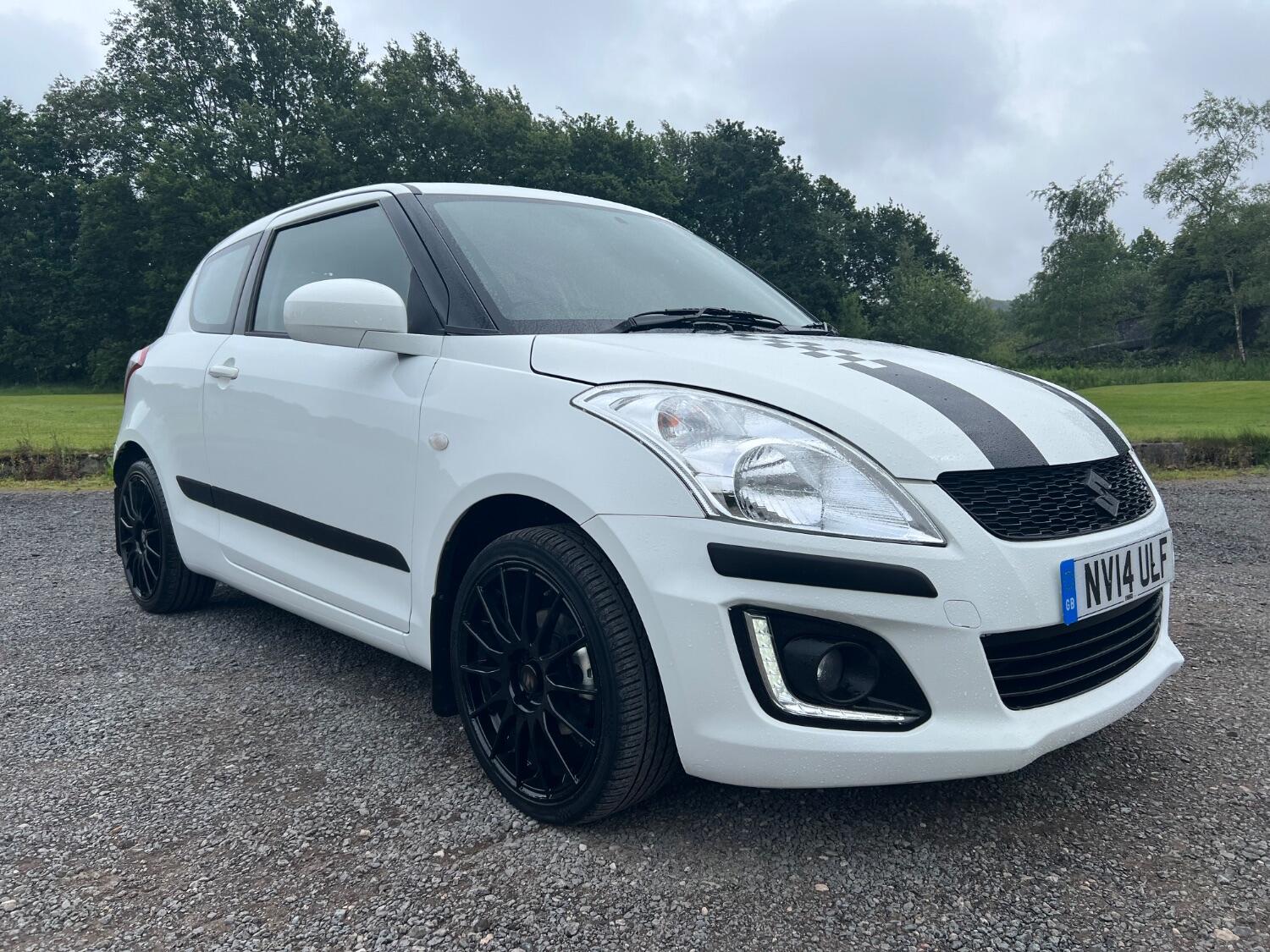  SUZUKI SWIFT