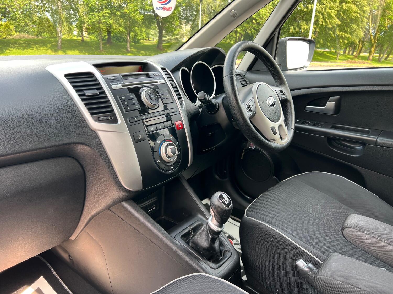  KIA VENGA